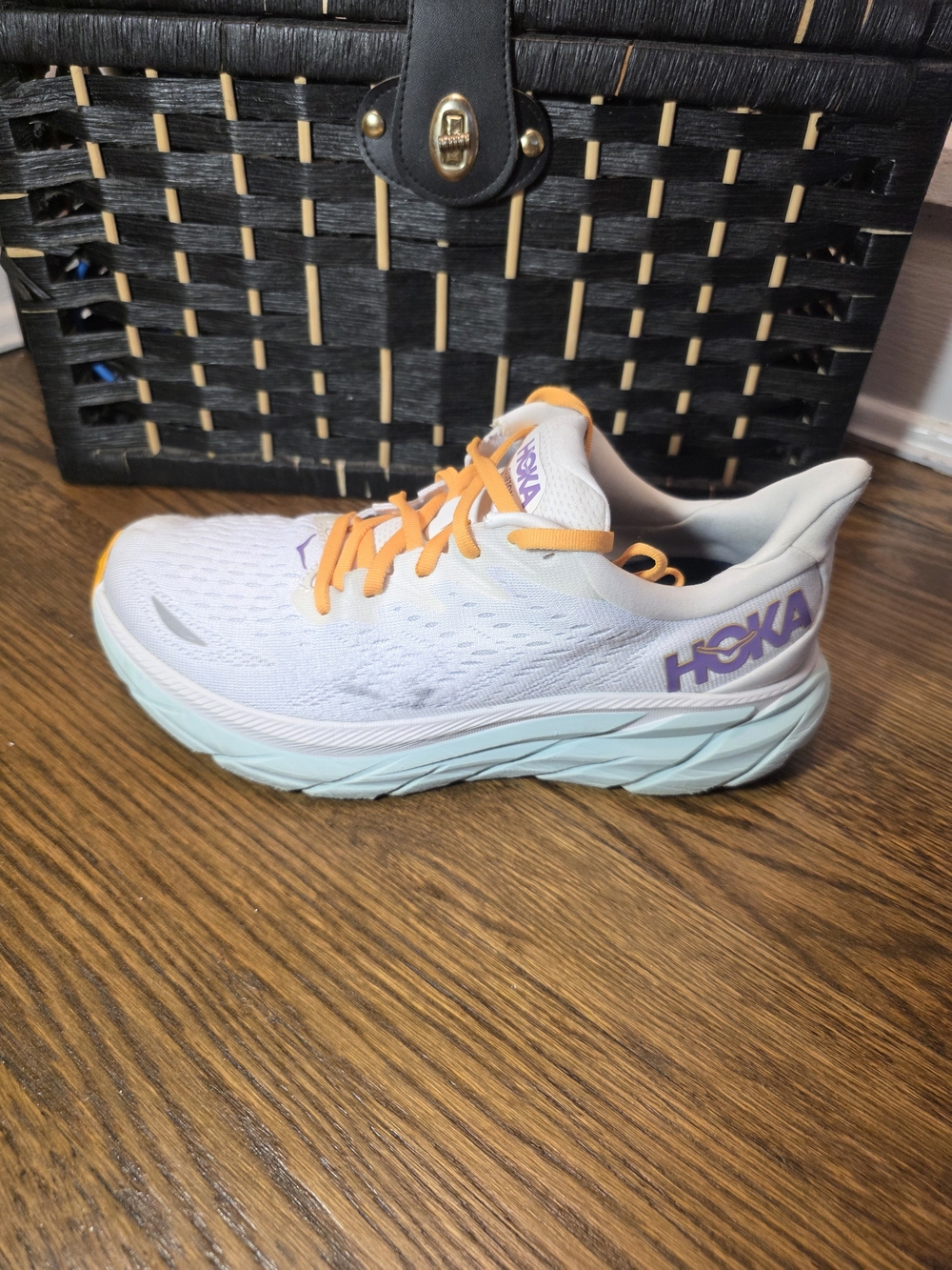 Hoka Clifton 8 Women's Size 8.5B